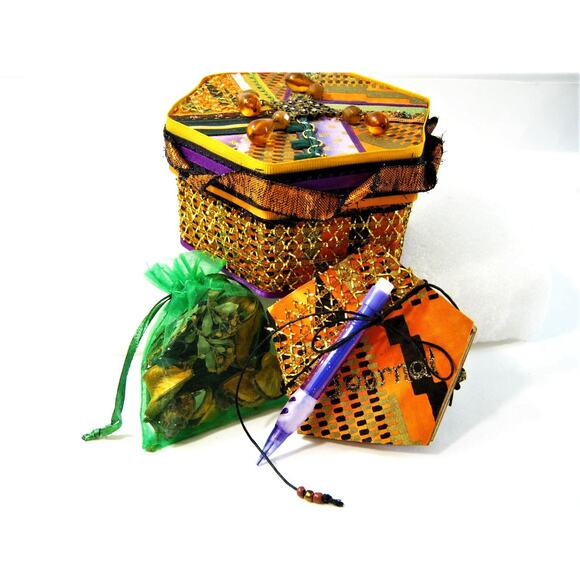 Handcrafted Keepsake Jewelry Trinket Box for Jewelry Mementos Journal Potpourri - Picture 1 of 10